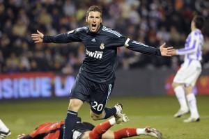 体育mk-乌鸦进攻火力十足，防守端同样稳固，乌鸦的攻击方式